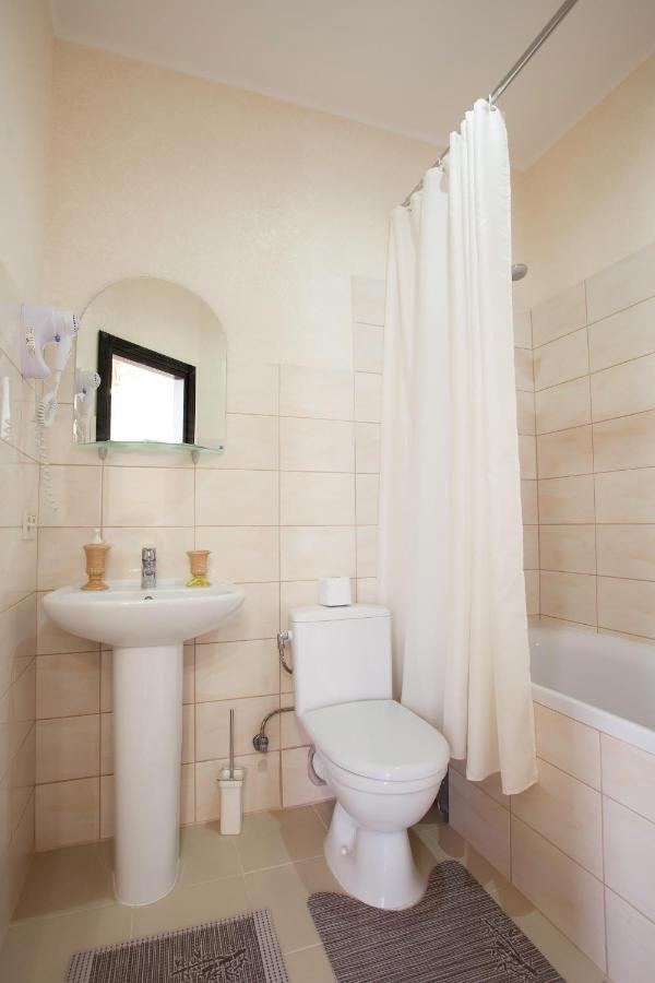 Zenith Hotel Odessa Zimmer foto